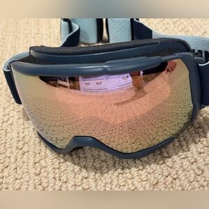 Smith Optics women’s showcase OTGBlue Ski Goggles rose tint never used brand new